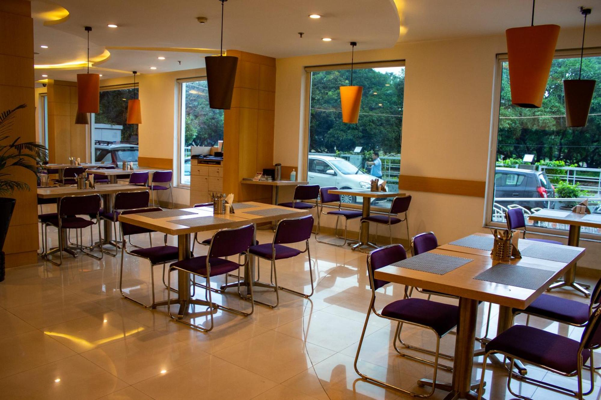 Mango Grove Hotel Chandigarh Exterior photo